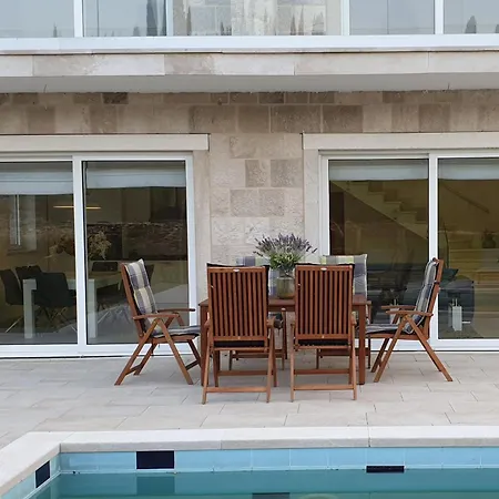 Willa Matanovi Dvori Čilipi