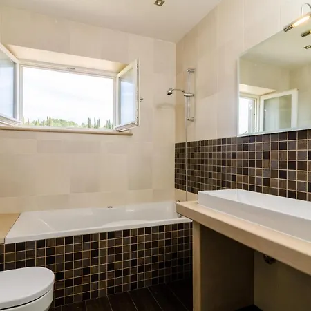 Willa Matanovi Dvori *