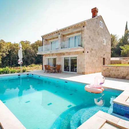 Matanovi Dvori 别墅 Čilipi