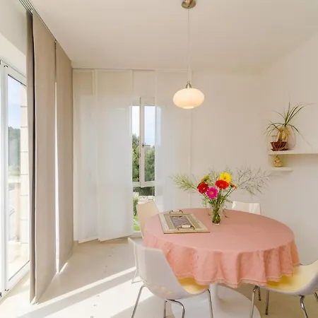 Matanovi Dvori Villa *