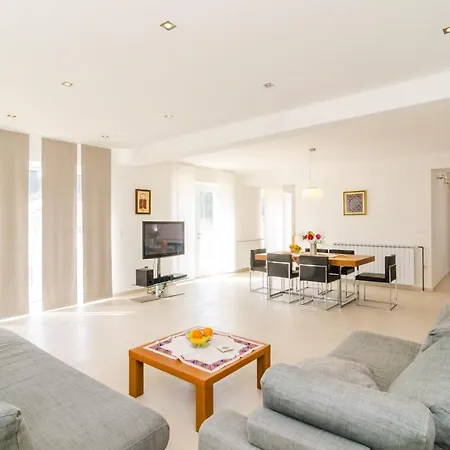 Matanovi Dvori * Čilipi